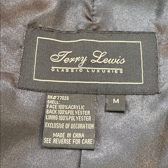 Terry Lewis Classic Luxuries Faux Fur 3/4 Sleeve Swing Coat - Medium - Picture 5 of 11